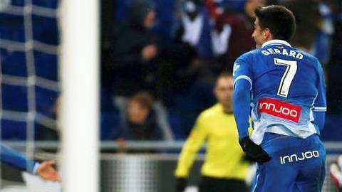 Gerard Moreno vence a Keylor Navas. EFE