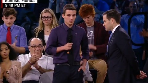 Cameron Kasky fue directo con el senador Rubio.