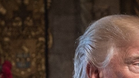 El presidente pidió al DOJ regular los "bomb stock".