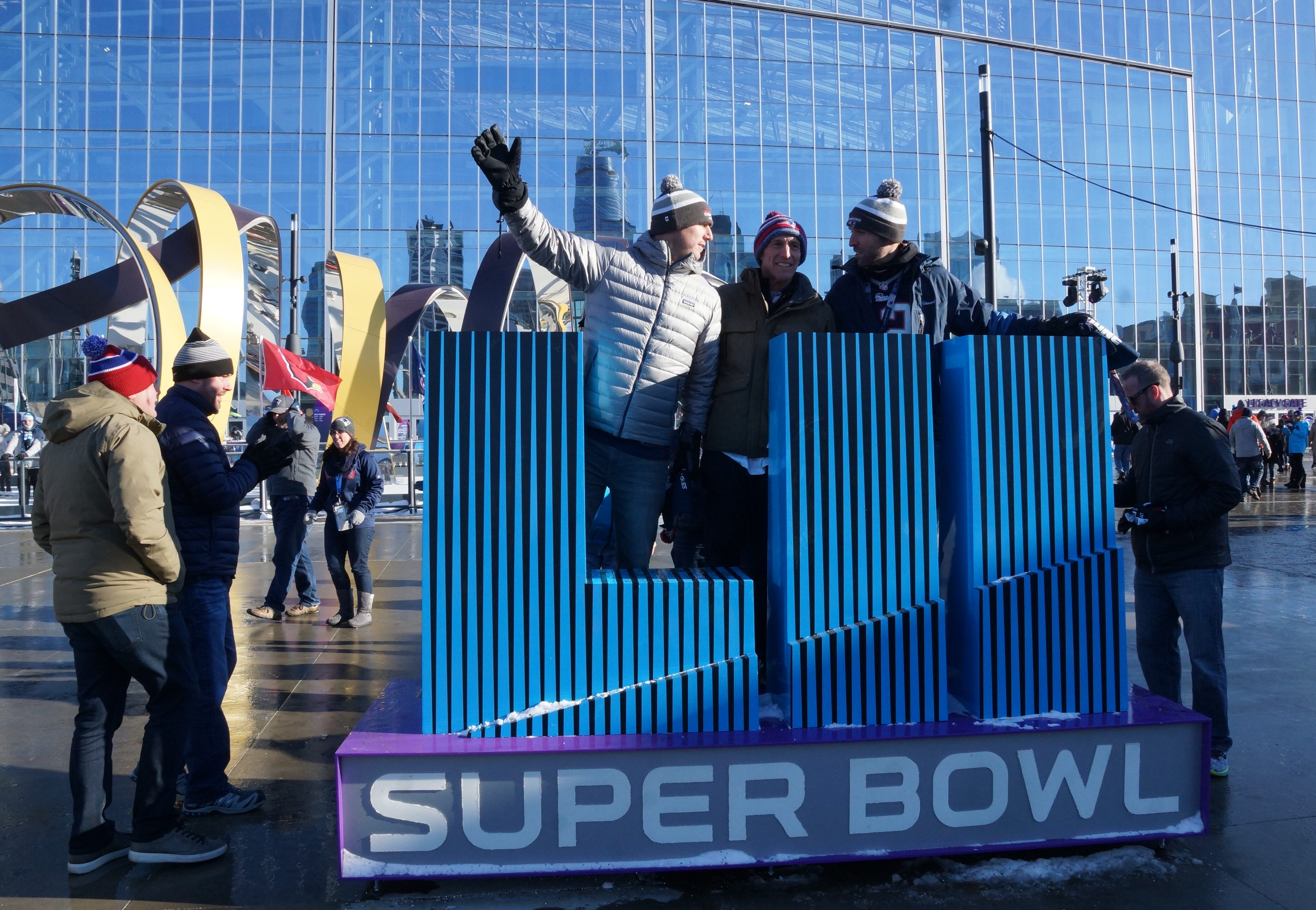 Todos querían llevarse una foto de recuerdo del Super Bowl LII. / Foto: Rafael Cores, Impremedia