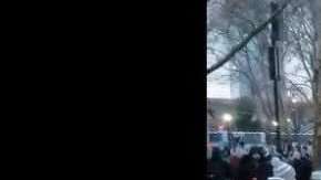 Este aficionado de los Eagles trajo las cenizas de su padre al festejo por el Suoer Bowl LII.