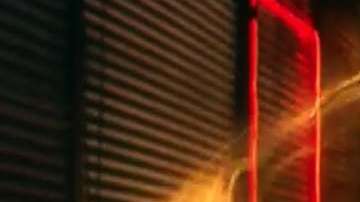 Eiza González en el video musical "Supplies" de Justin Timberlake