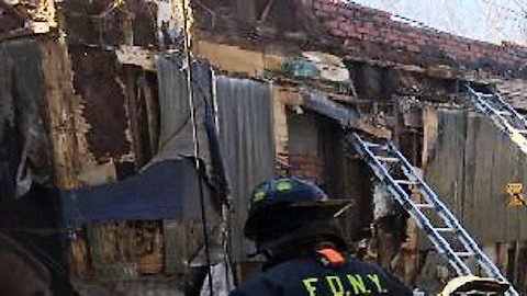 Un incendio fue en una casa y el otro en un edificio