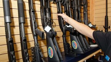 La legislación sobre armas paralizada tras el tiroteo de Florida a la espera del Senado