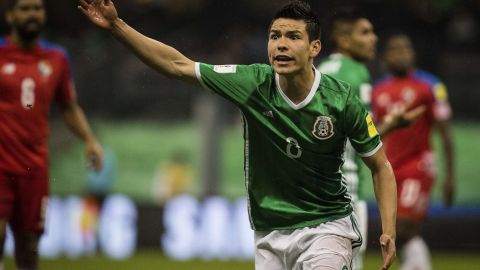 Hirving Lozano recibió cuatro partidos de suspensión en Holanda