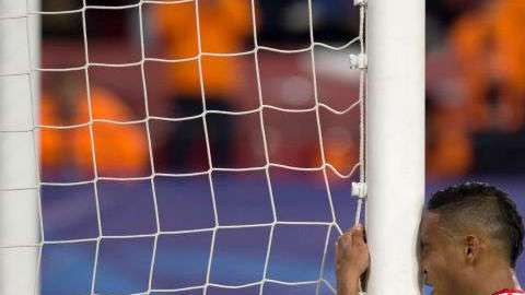 El colombiano Luis Muriel lamenta el fallo ante De Gea.  JORGE GUERRERO/AFP/Getty Images