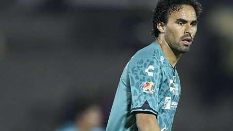 Enrique Esqueda, con el uniforme de los Jaguares de Chiapas. (Foto: Imago7)