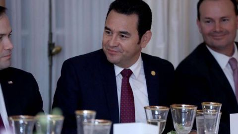 El presidente Morales publicó fotografías de sus encuentros en Washington, pero no dio detalles.