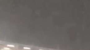 La cancha del ABAX Stadium en Inglaterra se llenó de nieve.