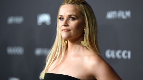 Reese Witherspoon ha enviado dos pedidos esta semana al gobernador Cuomo