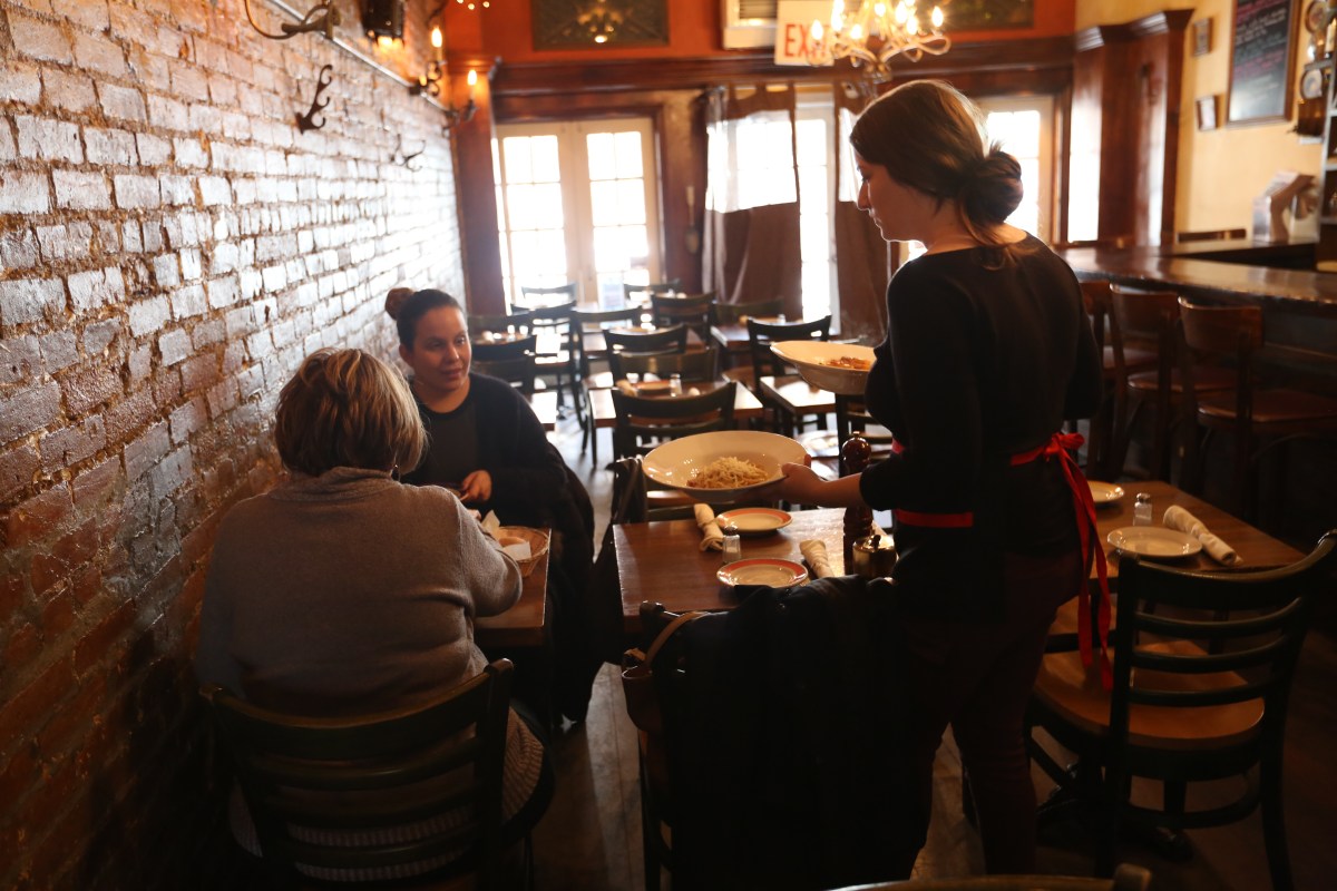 Gusto bueno bonito y barato