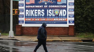 Rikers Island, es la mayor cárcel de NYC. 90% de su población femenina es afroamericana e hispana