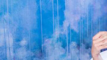 Una mujer murió electrocutada por hacerse una selfie.