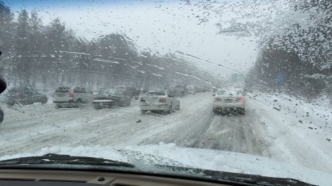 Las complicaciones de la nieve deben respetarse.