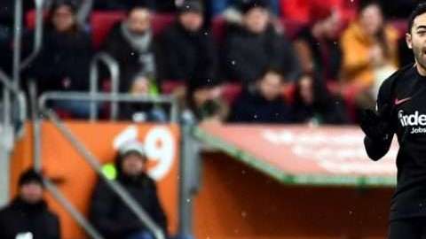 Marco Fabián retornó a la actividad en la derrota del Eintracht Frankfurt por 3-0 ante Augsburgo.