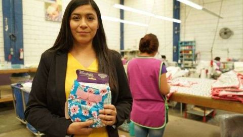 Ixchel Anaya empezó su negocio cuando tuvo a su primer bebé. Hoy es todo un éxito.