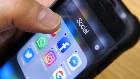 Facebook almacena los registros de llamadas hechas y recibidas en dispositivos con sistema Android, así como mensajes de texto.