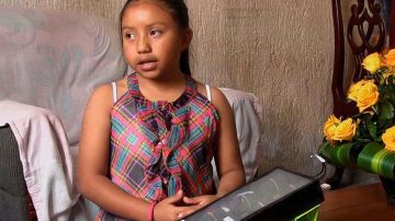 Con tan solo ocho años, Xóchitl es la primera niña en todo México que recibe el "Reconocimiento ICN a la Mujer".