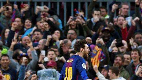 Messi celebra su gol 600. EFE