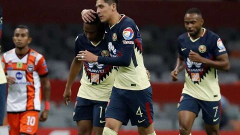 Andrés Ibarguen y Edson Álvarez del América celebran un gol ante Tauro FC en la Concachampions.
 (Foto: EFE/Jorge Núñez)