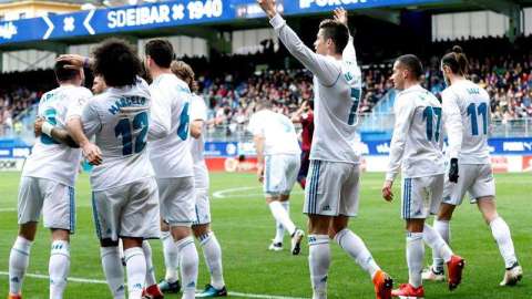 Real Madrid pondría a la venta a cuatro jugadores, para obtener a Neymar
