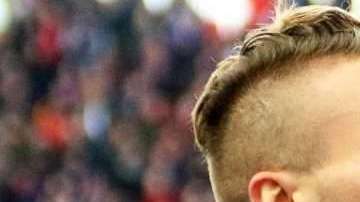 El jugador del Lazio Ciro Immobilecelebra su gol, el 2-2 ante el Cagliari Calcio. (Foto: EFE/EPA/FABIO MURRU)