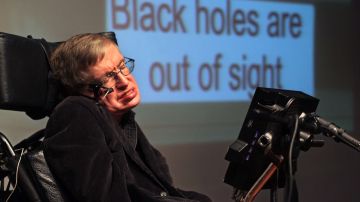 Para los médicos es sorprendente que Hawking haya sobrevivido más de 50 años con ELA.