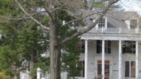 Ebo Hill Mansion es original del año 1845 y estaba en venta