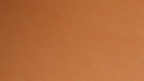 La candidata por la Asamblea Estatal Catalina Cruz y otros activistas denuncian que edificio en la calle 82 en Queens afecta la comunidad.