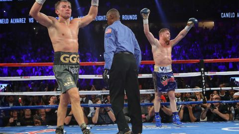 Gennady Golovkin y Saúl Álvarez empataron en septiembre. Hoganphotos