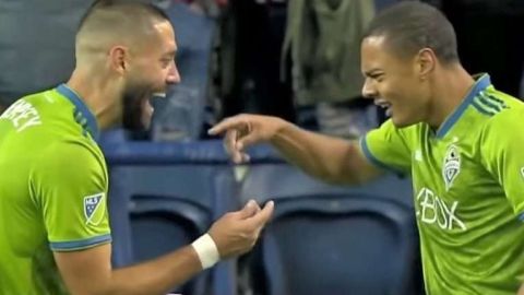 Clint Dempsey fue el verdugo de las Chivas en CenturyLink Field.