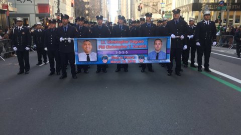 El Departamento de Bomberos recordó a dos de sus miembros muertos en Irak.