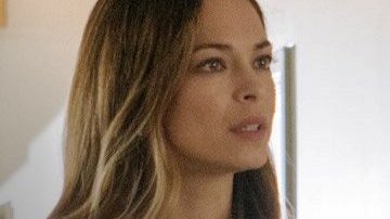 Kreuk participa actualmente en la serie canadiense "Burden of Truth"