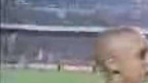 En 2001, Chilavert escupió en el rostro a Roberto Carlos, cuando Brasil dejó fuera del Mundial a Paraguay