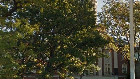 La escuela fue cerrada brevemente el jueves