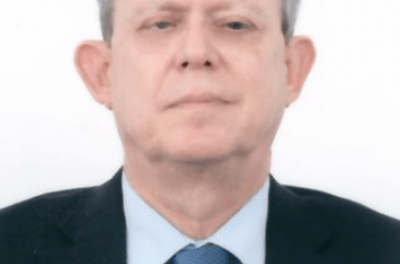 Aparentemente La Rue trató de besar a otra funcionaria de la Unesco también guatemalteca, en París