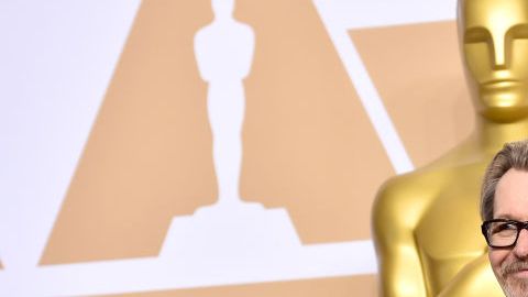 Gary Oldman en la noche de los Oscar. Alberto E. Rodriguez/Getty Images