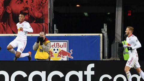 Tyler Adams celebra uno de los goles de Red Bulls contra Tijuana.  DON EMMERT/AFP/Getty Images