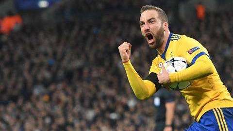 Higuain celebra gol