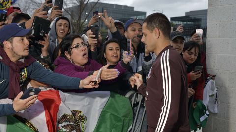 Chicharito saludo a la afición mexicana en la Bahía de San Francisco. Imago7/Etzel Espinosa