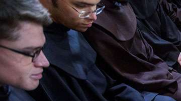 Tras el lavatorio, los participantes oraron, dieron las gracias y rezaron un Padrenuestro.