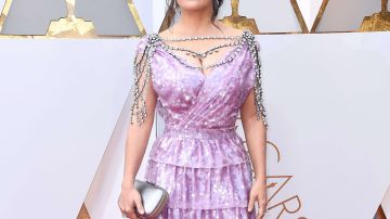 Salma Hayek brillando en la alfombra roja de los Premios Oscar 2018 / Getty Images