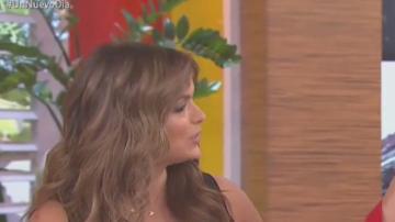 Adamari López y Rashel Díaz consolaron a Zuleyka Rivera.