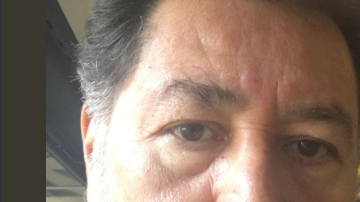 Fernández Noroña es miembro fundador del izquierdista Partido de la Revolución Democrática