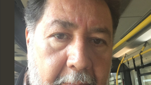 Fernández Noroña es miembro fundador del izquierdista Partido de la Revolución Democrática
