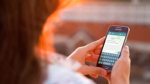 Si sospechas que te engaña, lo puedes descubrir en WhatsApp.