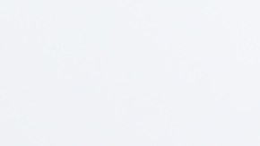 Plataforma elevada del Metro de Nueva York en Williamsburg, Brooklyn.