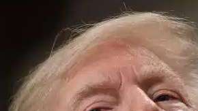 Donald Trump y Xavier Becerra.