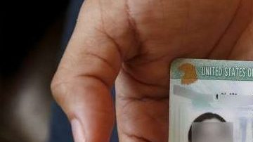 El acusado también vendía tarjetas de seguro social