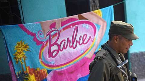 La medida de introducir militares en las calles de Guatemala fue tomada en el año 2000.